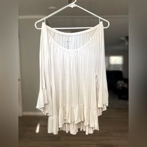 Soft and sexy American eagle top